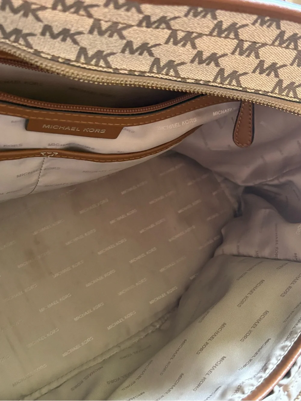 Michael Kors Emry Large  zip tote Tan/Brown MK Logo Tote